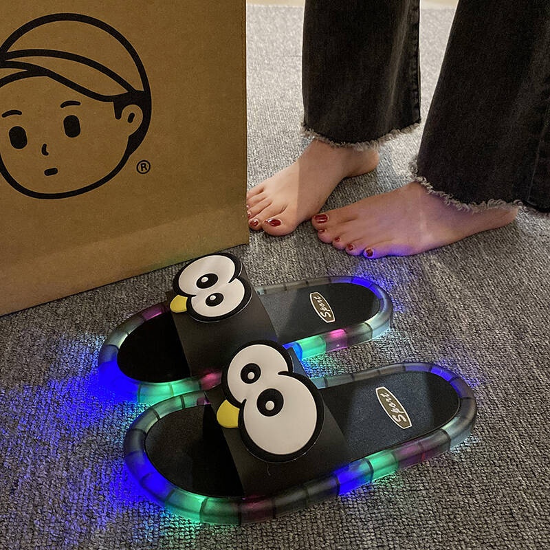 Home And Bathroom - Funny Big Eyes Luminous Slide Slippers