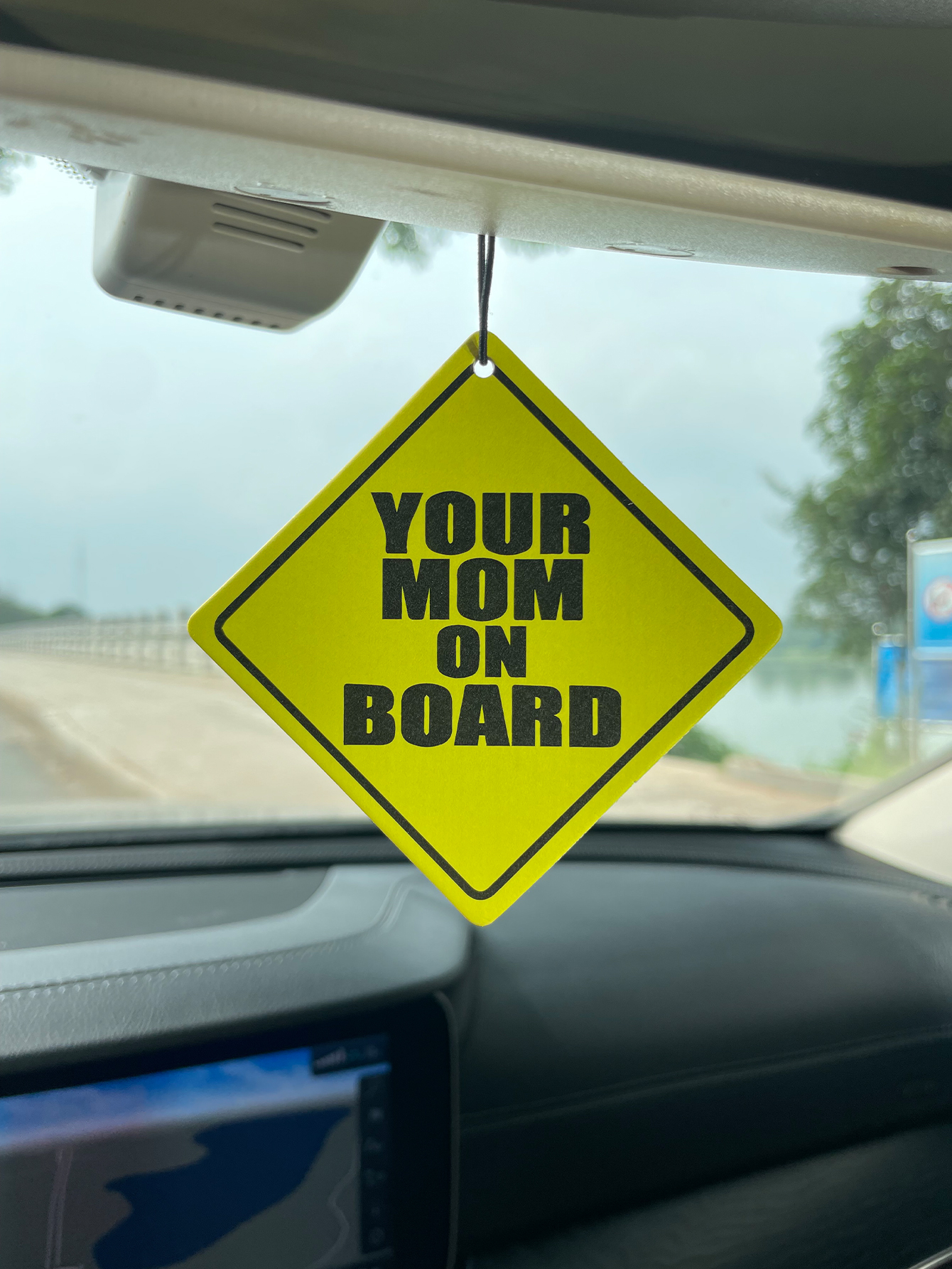 Your Mom on Boar/Hilton Fresh  - Bathroom Home Essentials Store avis et prix
